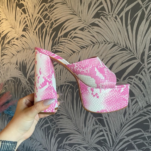 SCHUTZ Shoes - SCHUTZ platforms